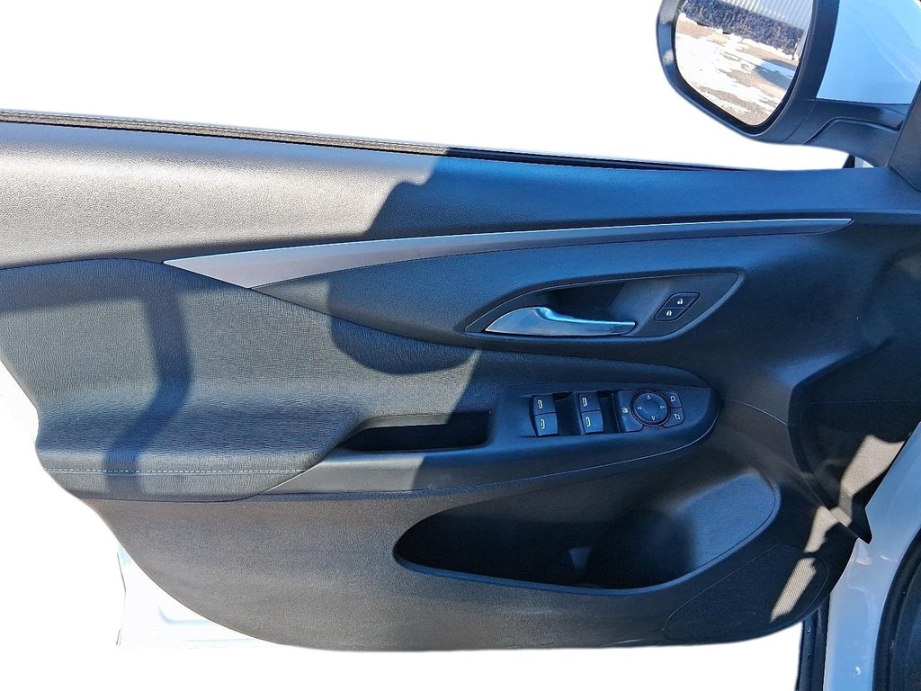 2024 Buick Envista PREFERRED in Stratford, Ontario - 12 - w1024h768px