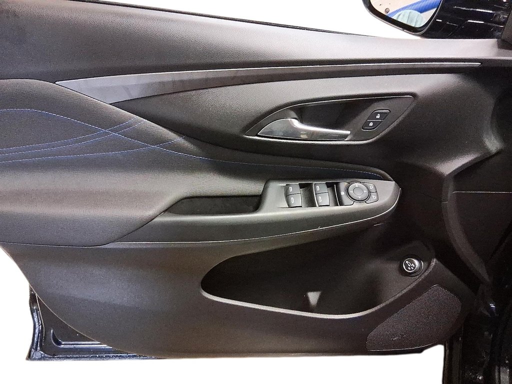 2024 Buick Envista SPORT TOURING in Stratford, Ontario - 12 - w1024h768px