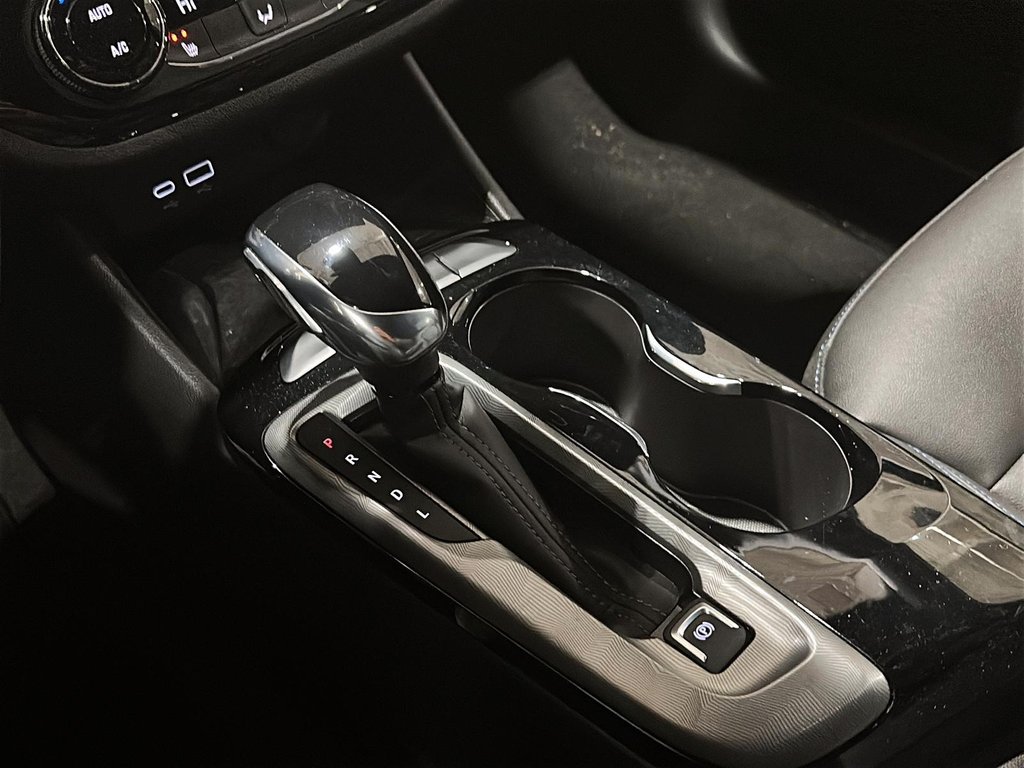 2025 Buick Envista SPORT TOURING in Stratford, Ontario - 14 - w1024h768px