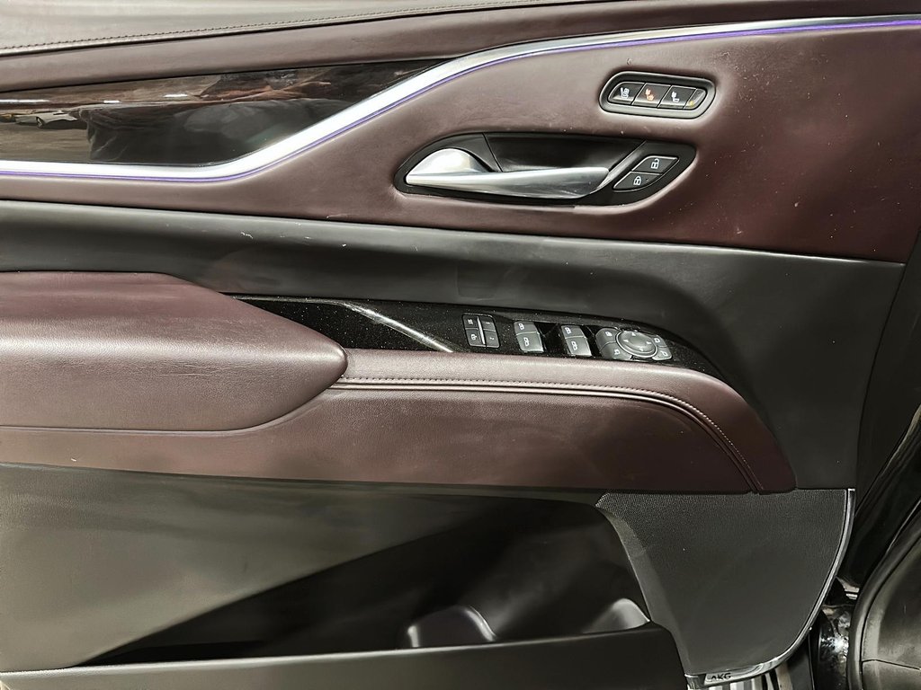 2022 Cadillac Escalade ESV SPORT PLATINUM in Stratford, Ontario - 10 - w1024h768px