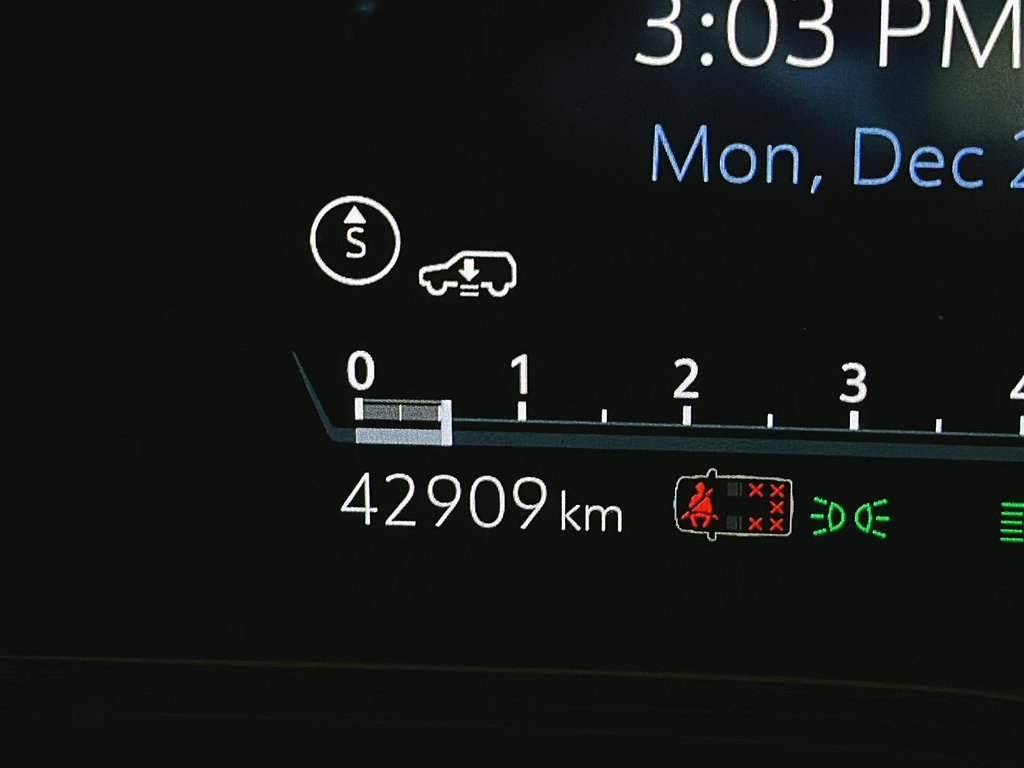 2022 Cadillac Escalade ESV SPORT PLATINUM in Stratford, Ontario - 12 - w1024h768px