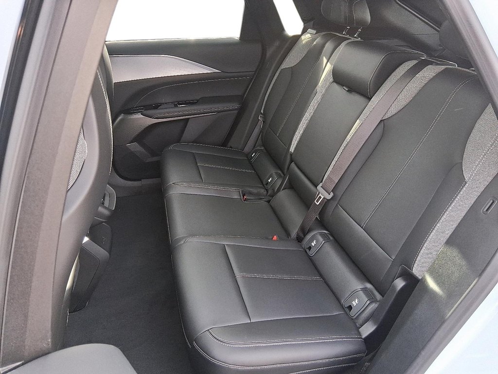 2024 Cadillac LYRIQ TECH W/1SA in Stratford, Ontario - 10 - w1024h768px