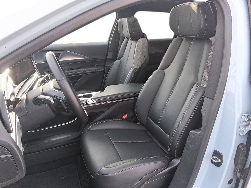 2024 Cadillac LYRIQ TECH W/1SA in Stratford, Ontario - 9 - w1024h768px