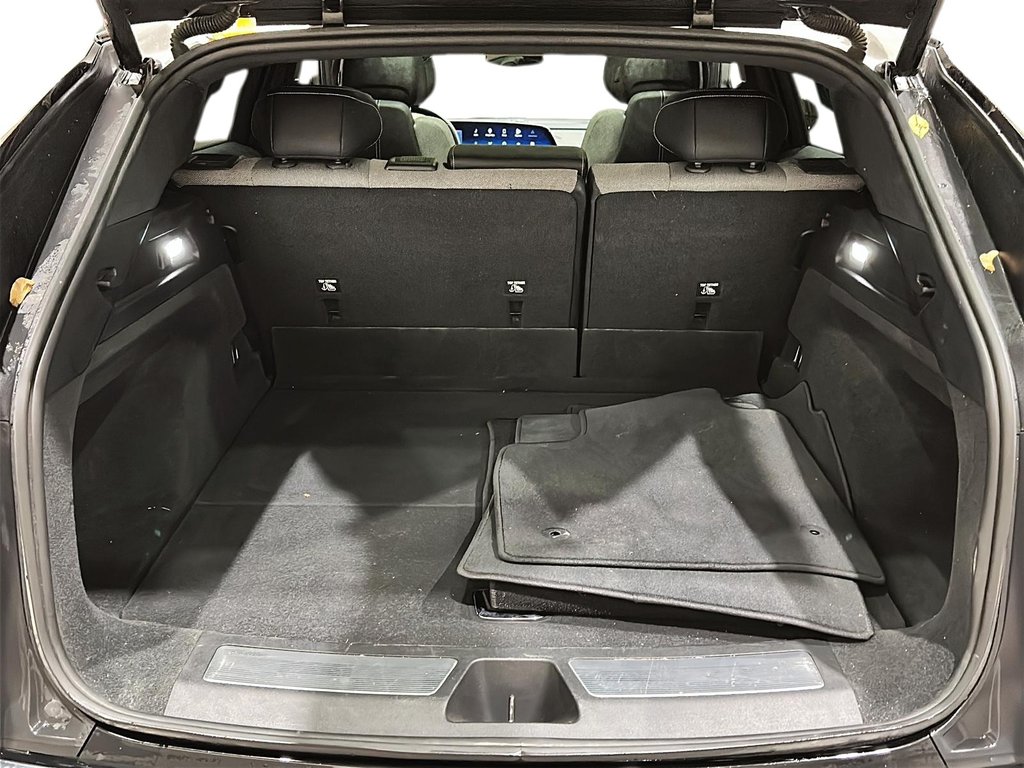 2024 Cadillac LYRIQ TECH W/1SA in Stratford, Ontario - 6 - w1024h768px