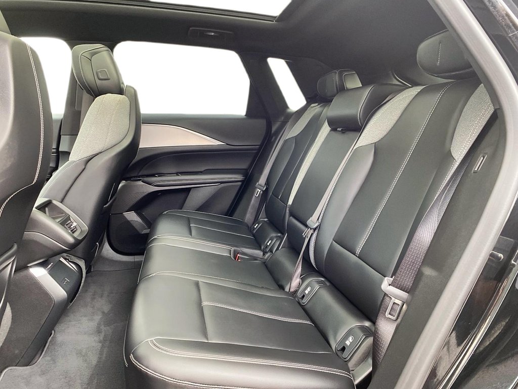 2024 Cadillac LYRIQ TECH SUV in Stratford, Ontario - 8 - w1024h768px