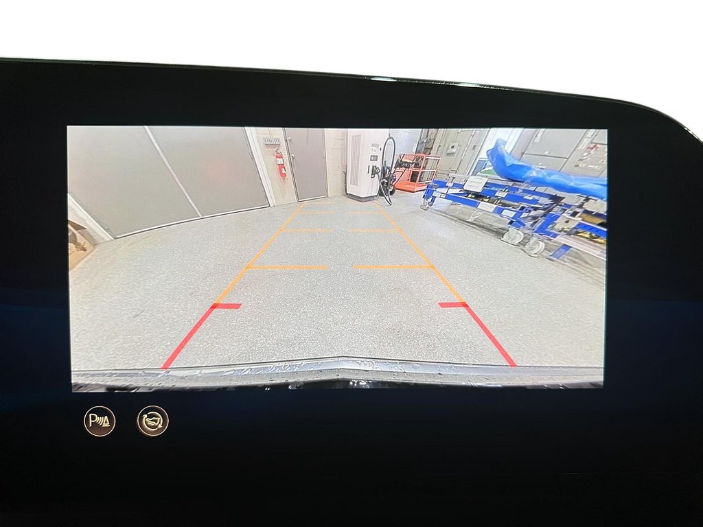 2024 Cadillac LYRIQ TECH W/1SA in Stratford, Ontario - 17 - w1024h768px