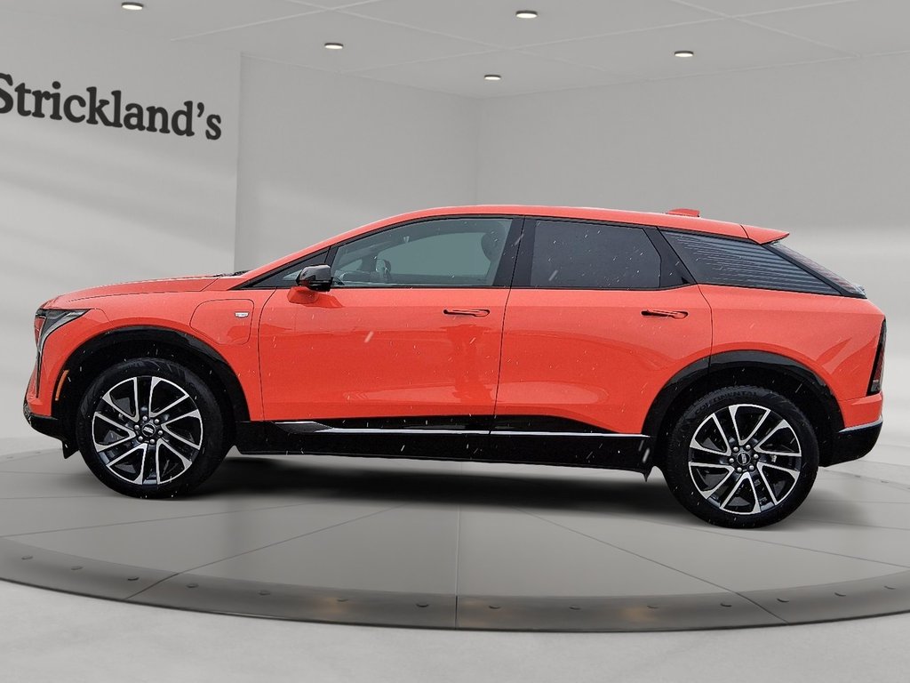 2025 Cadillac OPTIQ SPORT AWD W/1SF in Stratford, Ontario - 5 - w1024h768px