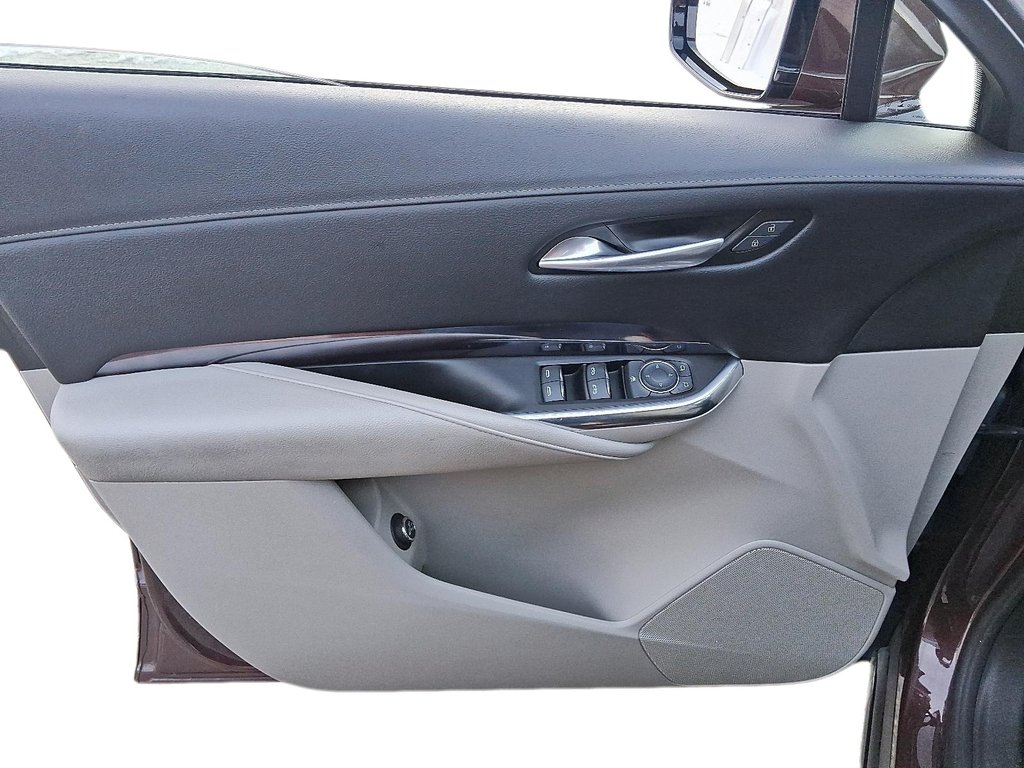 2023 Cadillac XT4 LUXURY AWD in Stratford, Ontario - 12 - w1024h768px