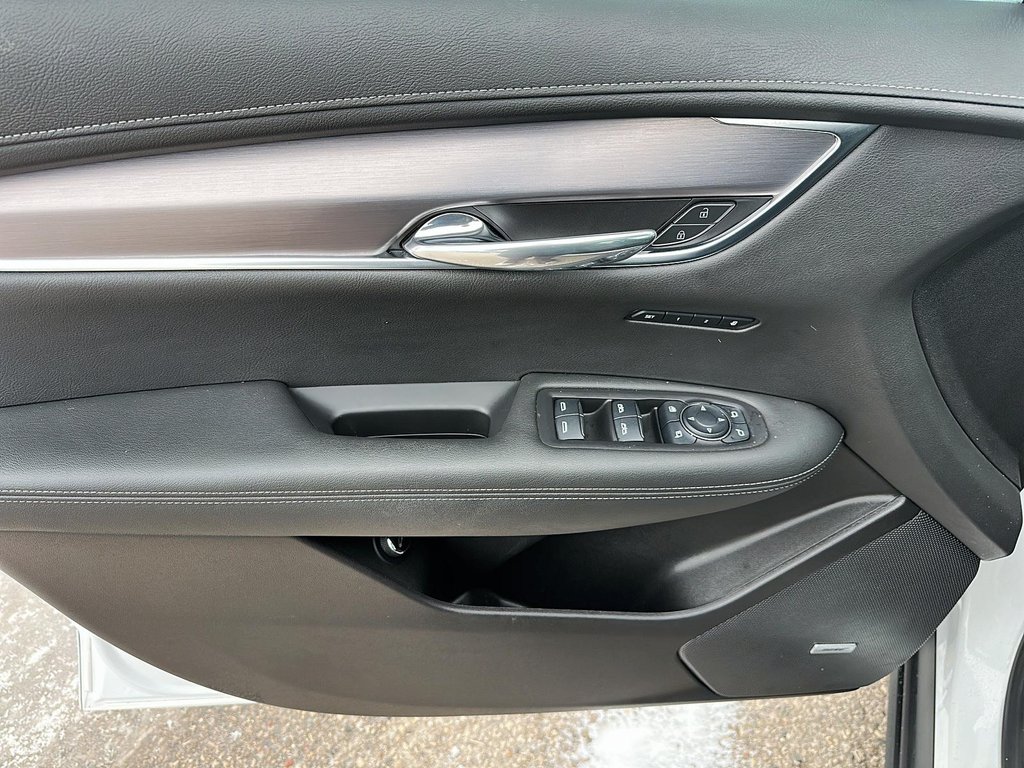 2023 Cadillac XT6 LUXURY AWD SUV in Stratford, Ontario - 10 - w1024h768px