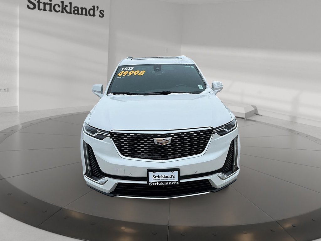 2023 Cadillac XT6 LUXURY AWD SUV in Stratford, Ontario - 2 - w1024h768px