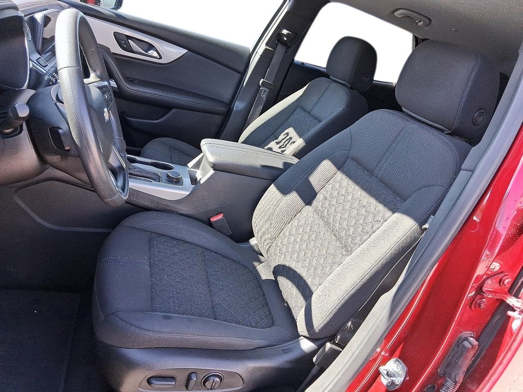 2022 Chevrolet Blazer LT AWD in Stratford, Ontario - 8 - w1024h768px