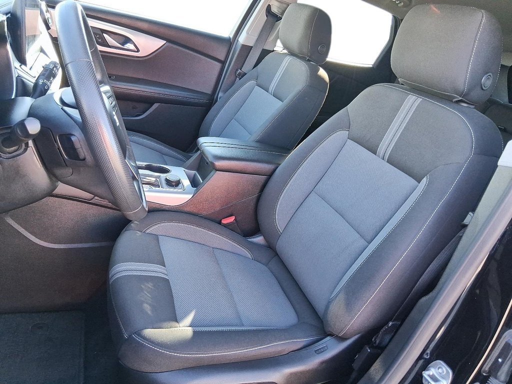 2023 Chevrolet Blazer LT AWD in Stratford, Ontario - 8 - w1024h768px