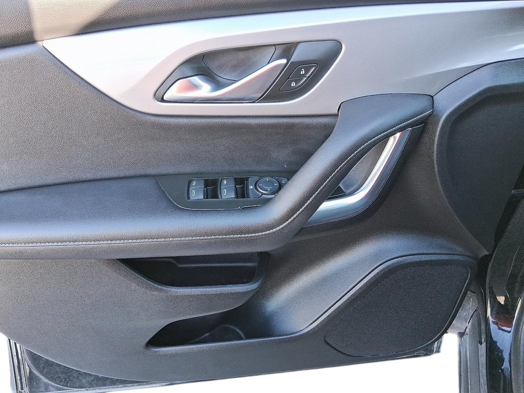 2023 Chevrolet Blazer LT AWD in Stratford, Ontario - 10 - w1024h768px