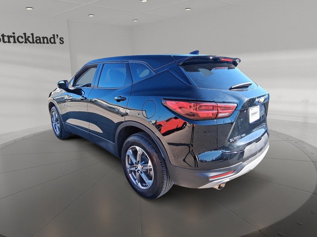 2023 Chevrolet Blazer LT AWD in Stratford, Ontario - 4 - w1024h768px