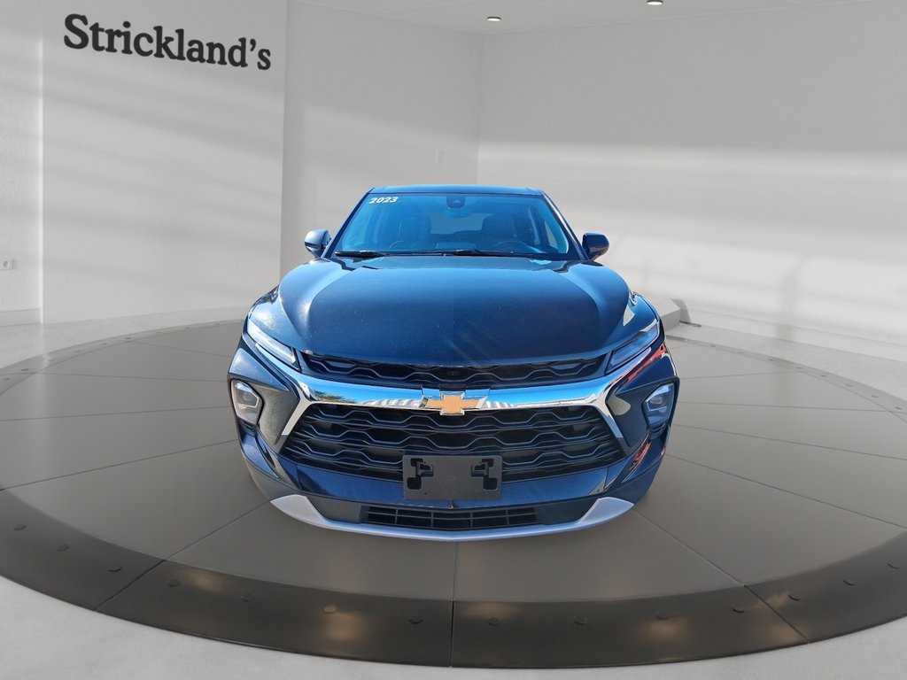 2023 Chevrolet Blazer LT AWD in Stratford, Ontario - 2 - w1024h768px