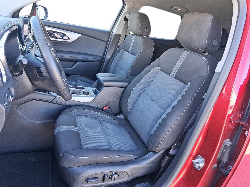 2023 Chevrolet Blazer LT AWD in Stratford, Ontario - 8 - w1024h768px