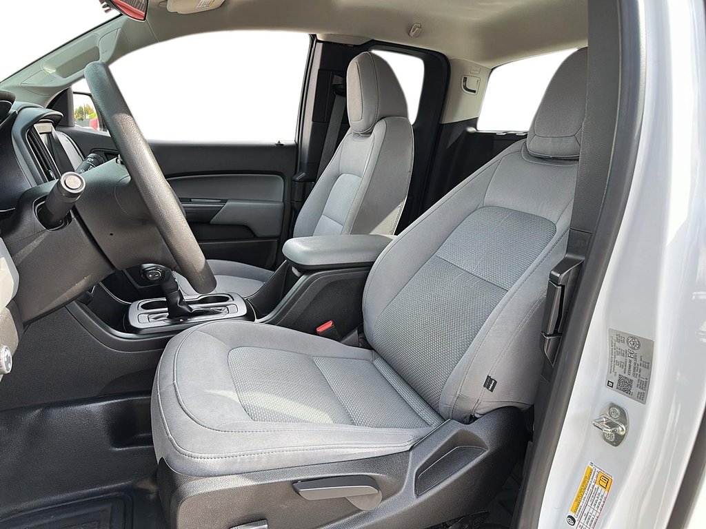 2020 Chevrolet Colorado EXTENDED CAB 4X2 WT in Stratford, Ontario - 7 - w1024h768px