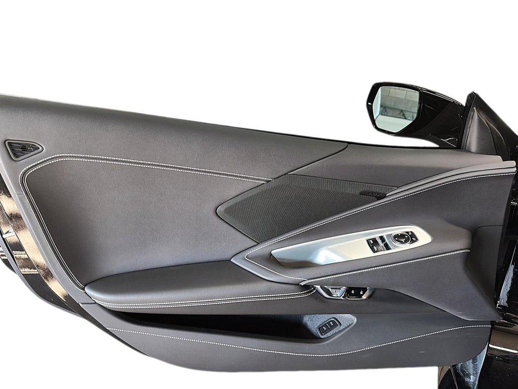 2025 Chevrolet Corvette STINGRAY 1LT in Stratford, Ontario - 10 - w1024h768px