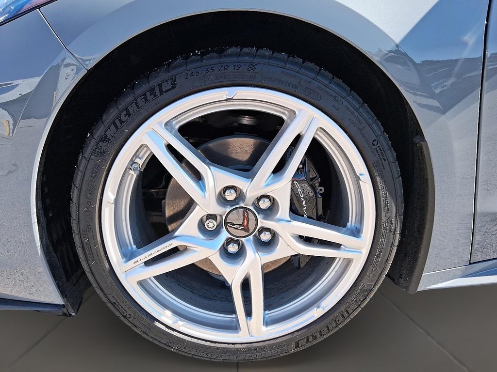 2025 Chevrolet Corvette COUPE 1LT in Stratford, Ontario - 8 - w1024h768px