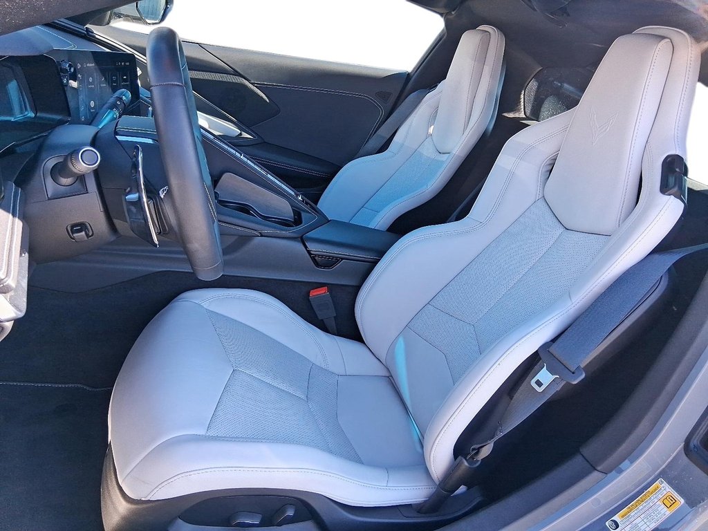 2025 Chevrolet Corvette COUPE 1LT in Stratford, Ontario - 10 - w1024h768px