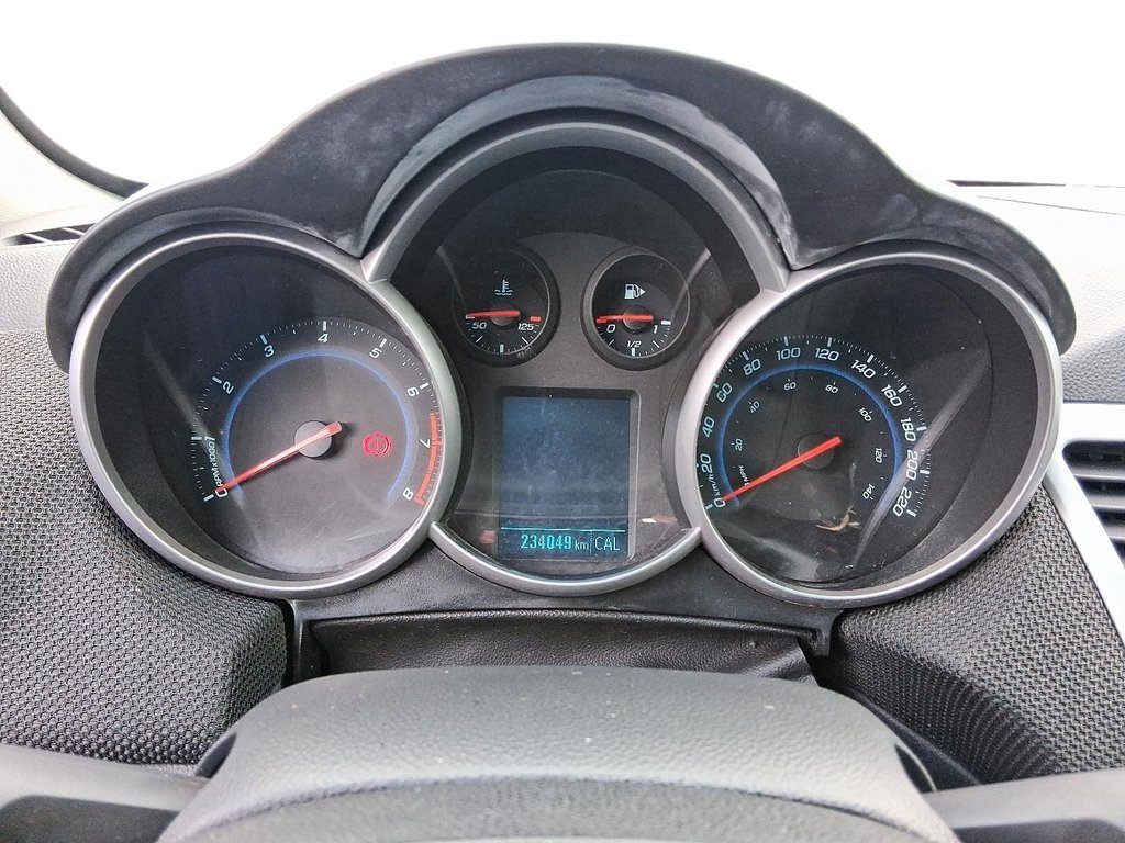 2012 Chevrolet Cruze LT in Stratford, Ontario - 15 - w1024h768px