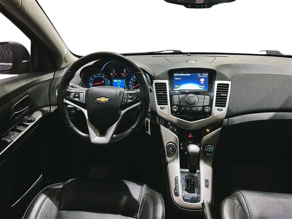 2014 Chevrolet Cruze 2LT in Stratford, Ontario - 9 - w1024h768px