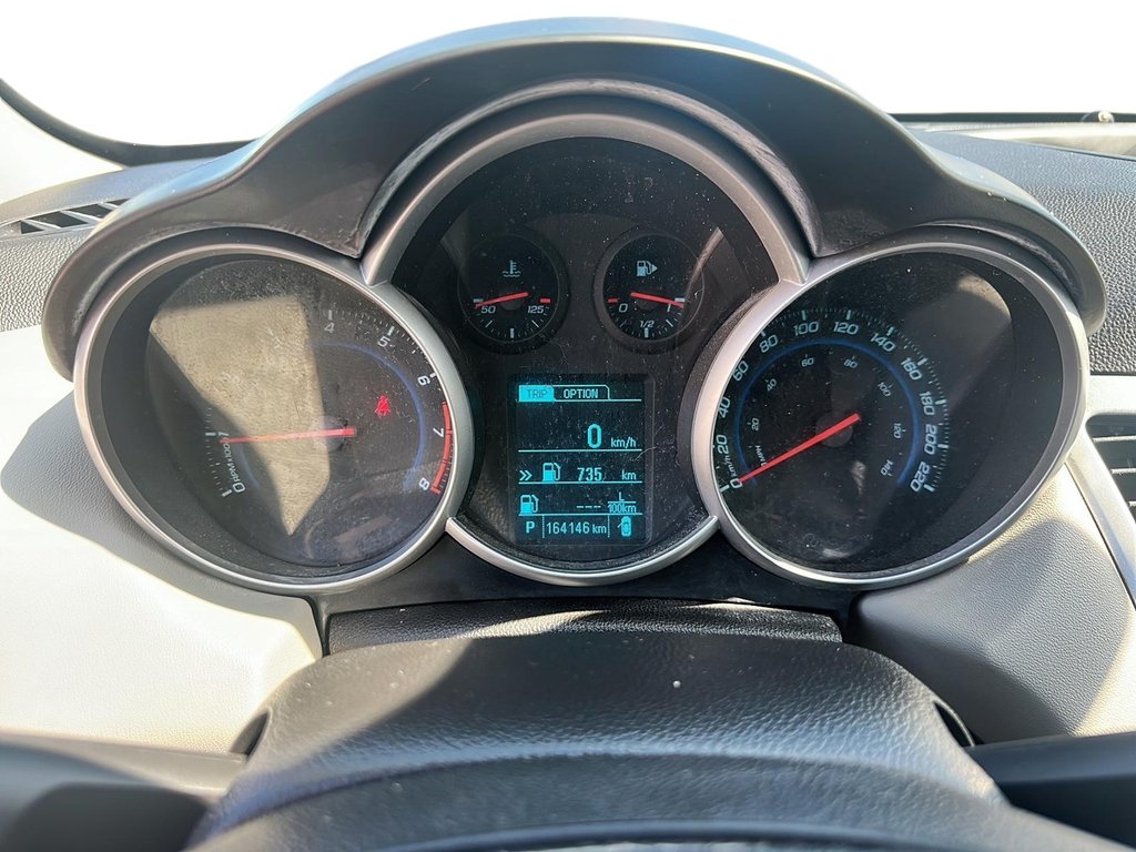 2014 Chevrolet Cruze 1LS in Stratford, Ontario - 12 - w1024h768px