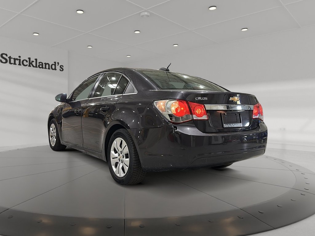 2016 Chevrolet Cruze LT TURBO Sedan in Stratford, Ontario - 4 - w1024h768px