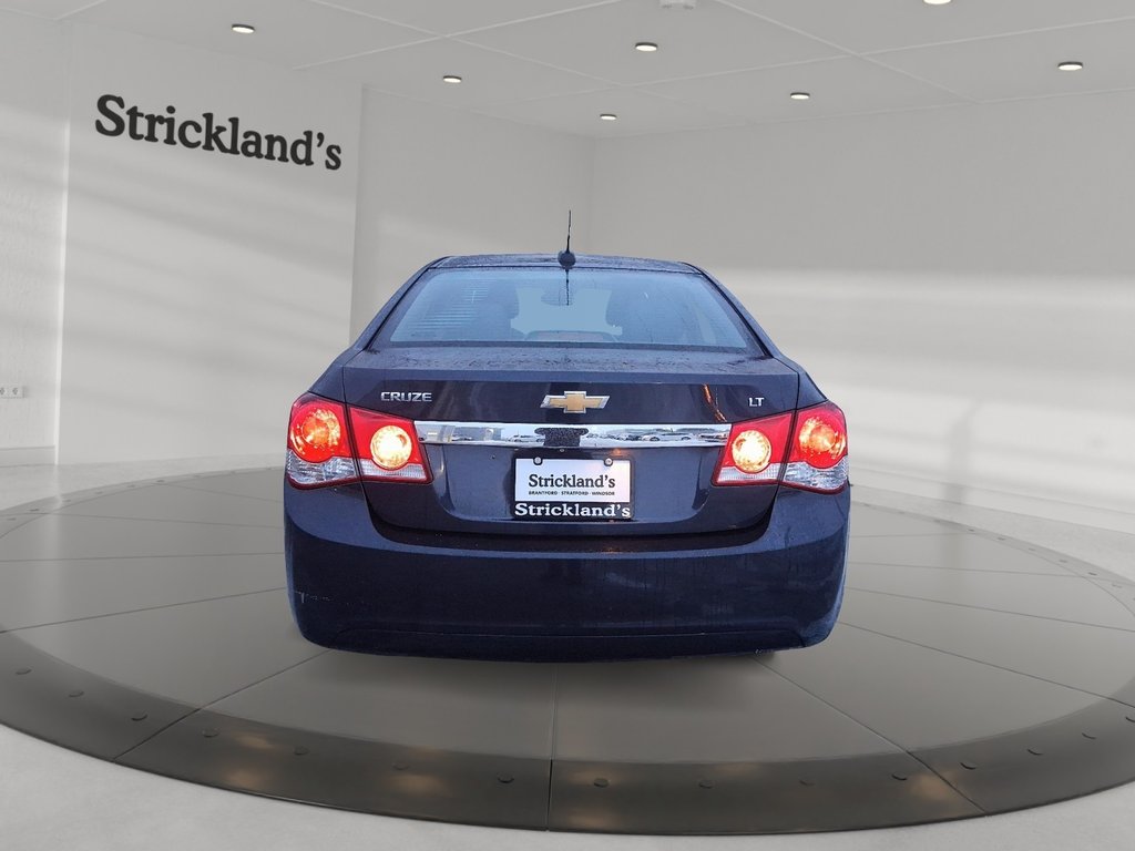 2016 Chevrolet Cruze LIMITED LT in Stratford, Ontario - 3 - w1024h768px