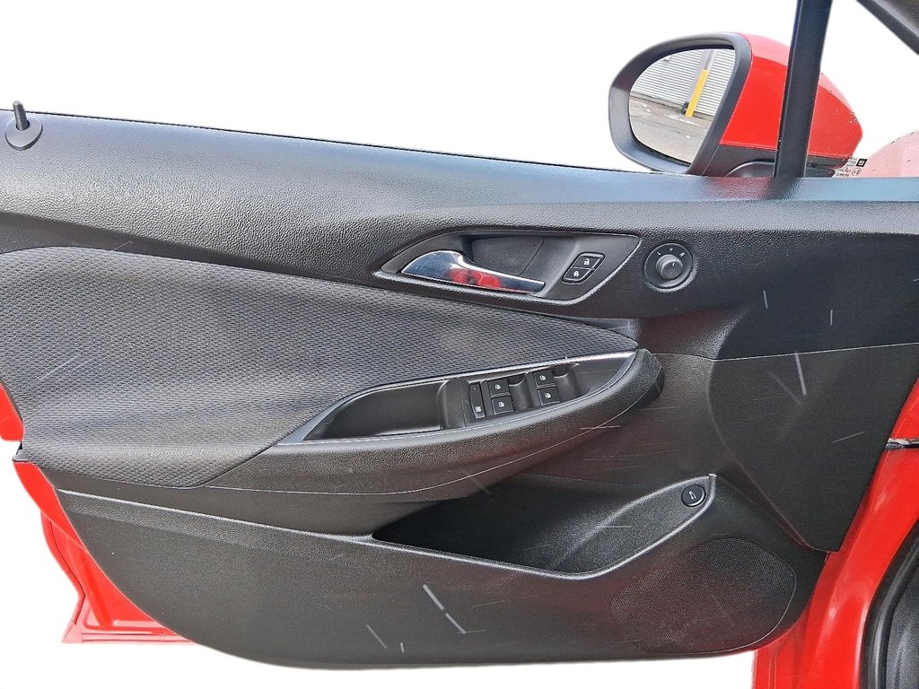 2018 Chevrolet Cruze LT in Stratford, Ontario - 11 - w1024h768px