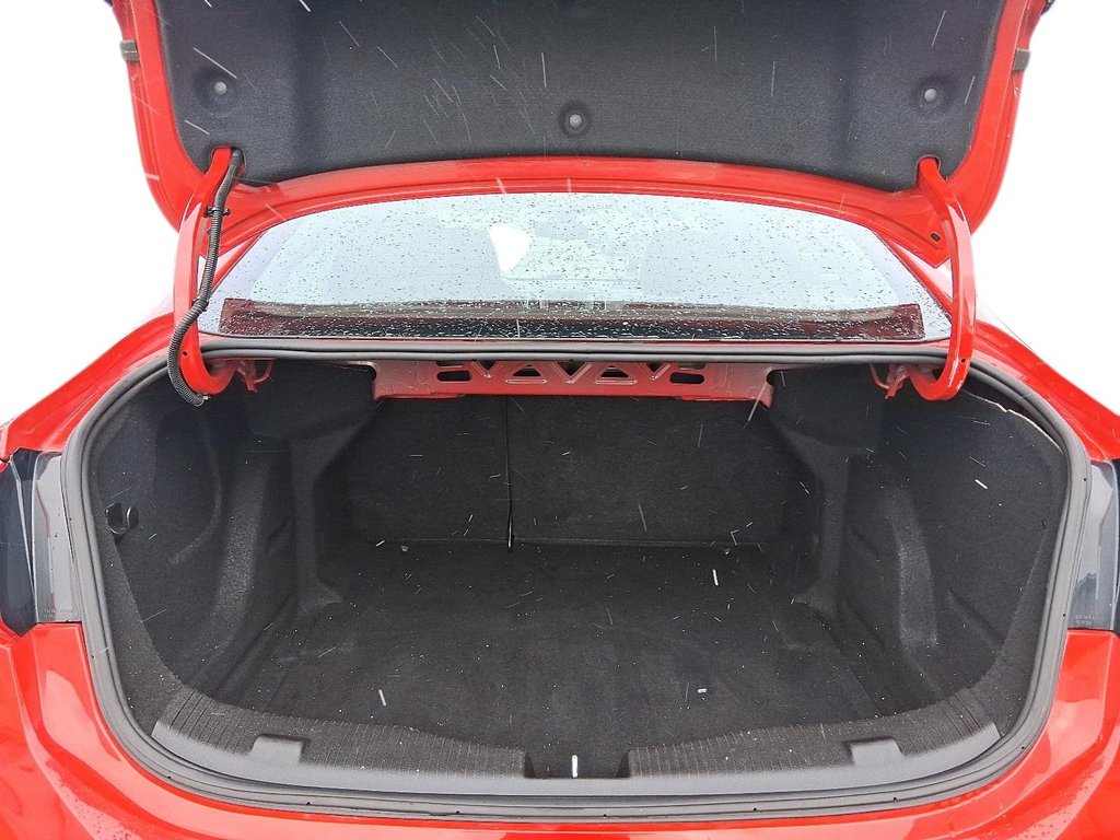 2018 Chevrolet Cruze LT in Stratford, Ontario - 6 - w1024h768px