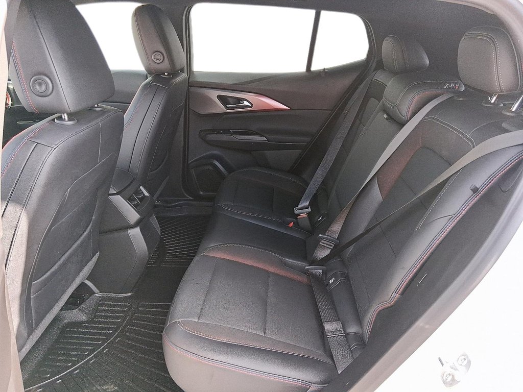 2025 Chevrolet Equinox EV RS 4DR EV in Stratford, Ontario - 9 - w1024h768px