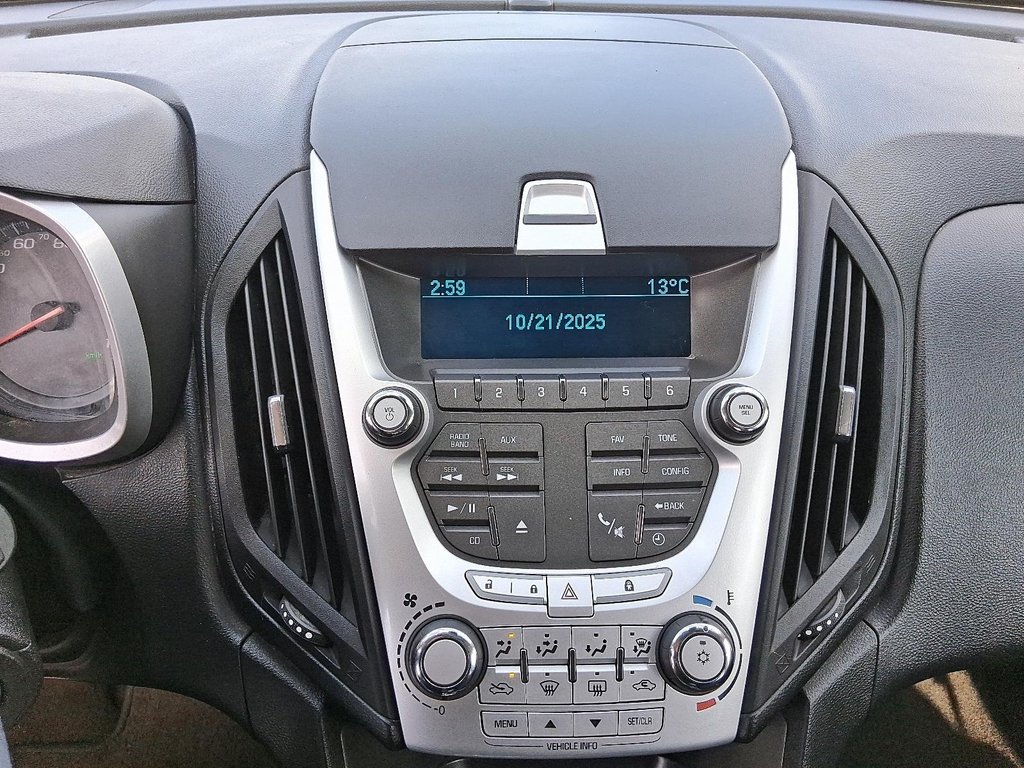 2011 Chevrolet Equinox 1LT AWD in Stratford, Ontario - 14 - w1024h768px