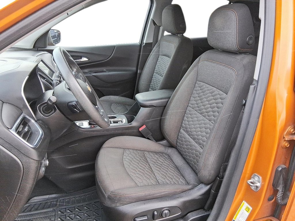 2019 Chevrolet Equinox LT AWD in Stratford, Ontario - 8 - w1024h768px