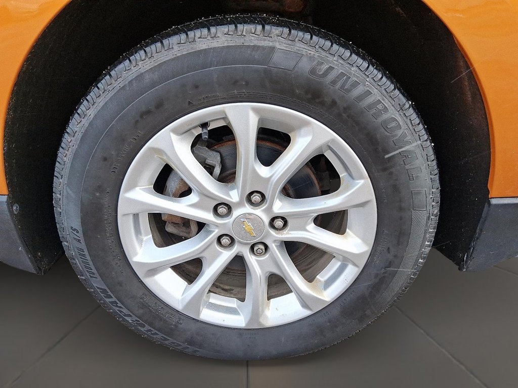 2019 Chevrolet Equinox LT AWD in Stratford, Ontario - 7 - w1024h768px