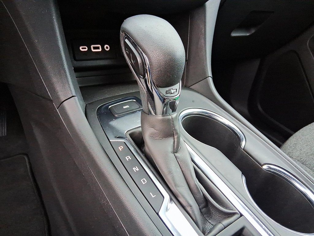 2023 Chevrolet Equinox LT AWD in Stratford, Ontario - 16 - w1024h768px