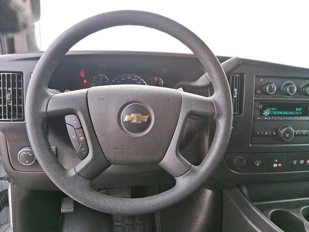 2024 Chevrolet Express Cargo Van REGULAR WHEEL BASE in Stratford, Ontario - 12 - w1024h768px