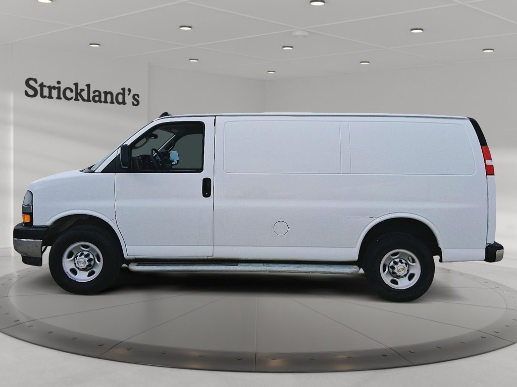 2024 Chevrolet Express Cargo Van REGULAR WHEEL BASE in Stratford, Ontario - 5 - w1024h768px