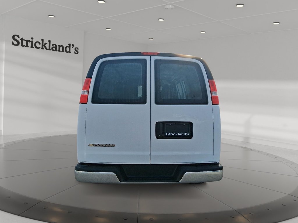 2024 Chevrolet Express Cargo Van REGULAR WHEEL BASE in Stratford, Ontario - 3 - w1024h768px