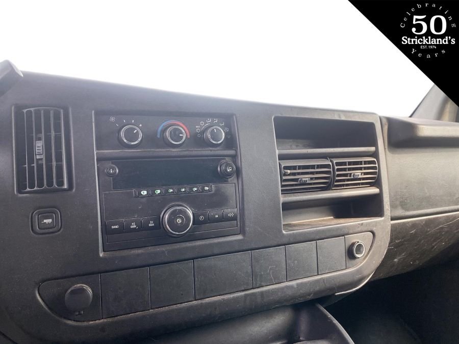 2010 Chevrolet Express 2WD Van in Stratford, Ontario - 10 - w1024h768px