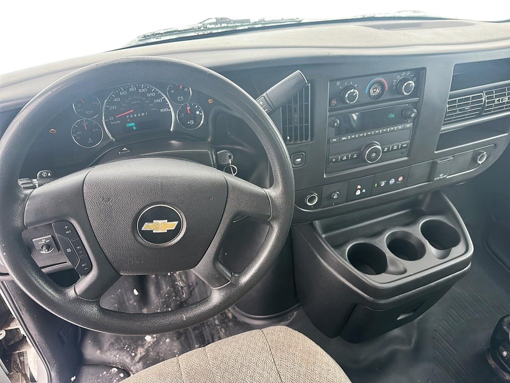 2020 Chevrolet Express 2500 135 WB Van in Stratford, Ontario - 9 - w1024h768px