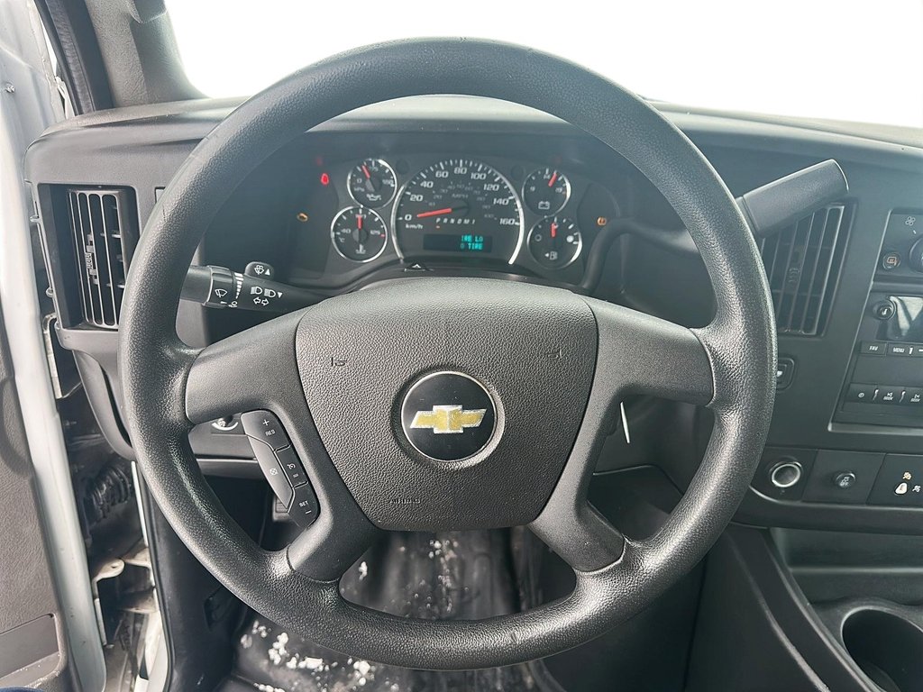 2020 Chevrolet Express 2500 135 WB Van in Stratford, Ontario - 11 - w1024h768px