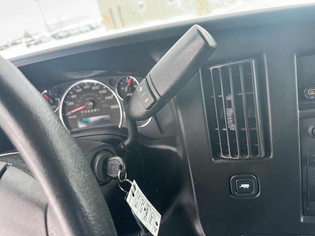 2020 Chevrolet Express 2500 135 WB Van in Stratford, Ontario - 14 - w1024h768px