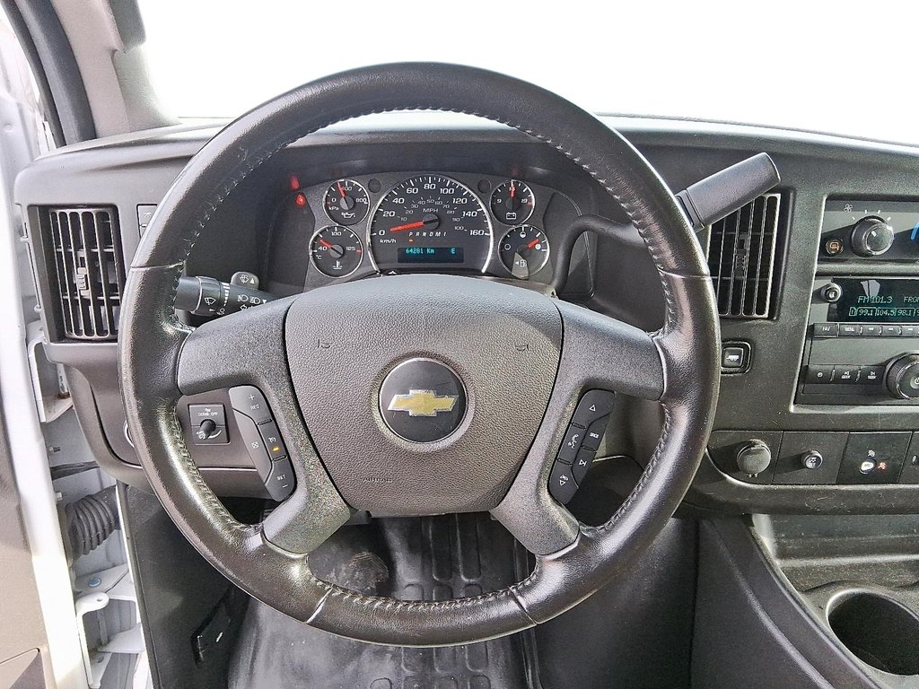 2022 Chevrolet Express 12 PASSENGER in Stratford, Ontario - 13 - w1024h768px