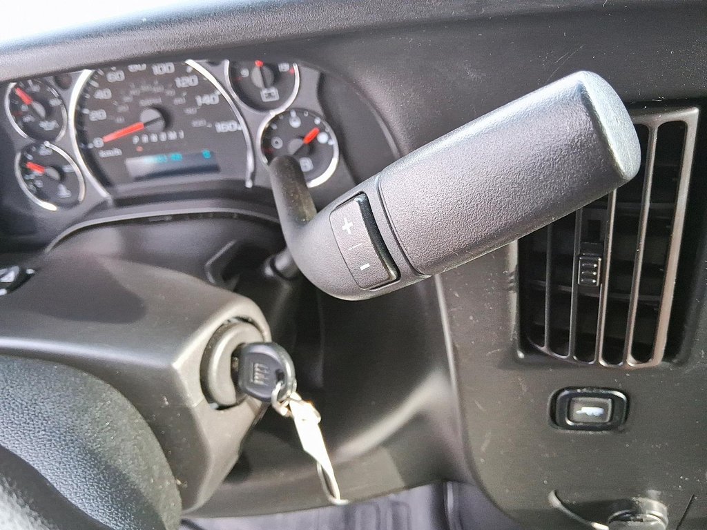 2022 Chevrolet Express 12 PASSENGER in Stratford, Ontario - 17 - w1024h768px