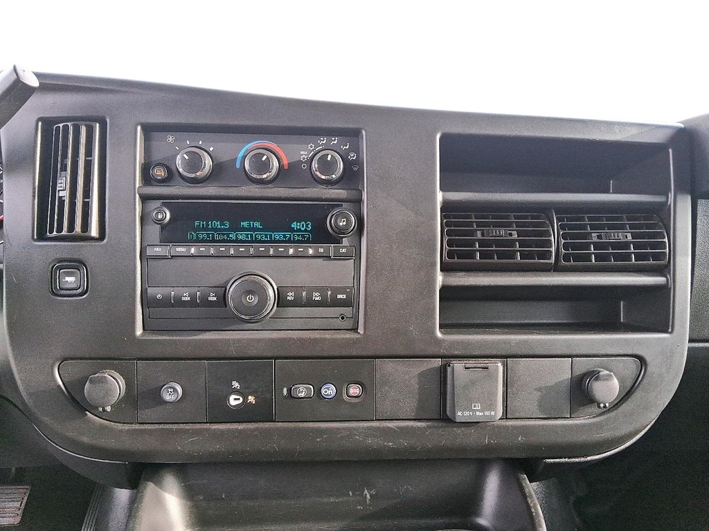 2022 Chevrolet Express 12 PASSENGER in Stratford, Ontario - 16 - w1024h768px