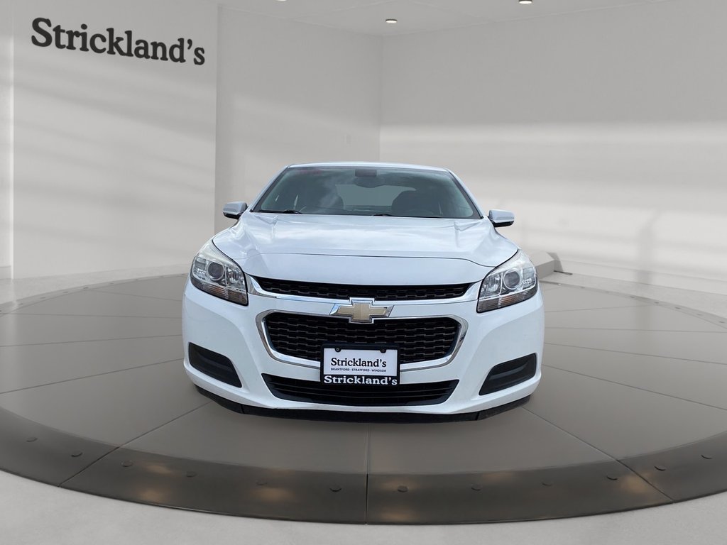 2016 Chevrolet Malibu 1LT Sedan in Stratford, Ontario - 2 - w1024h768px