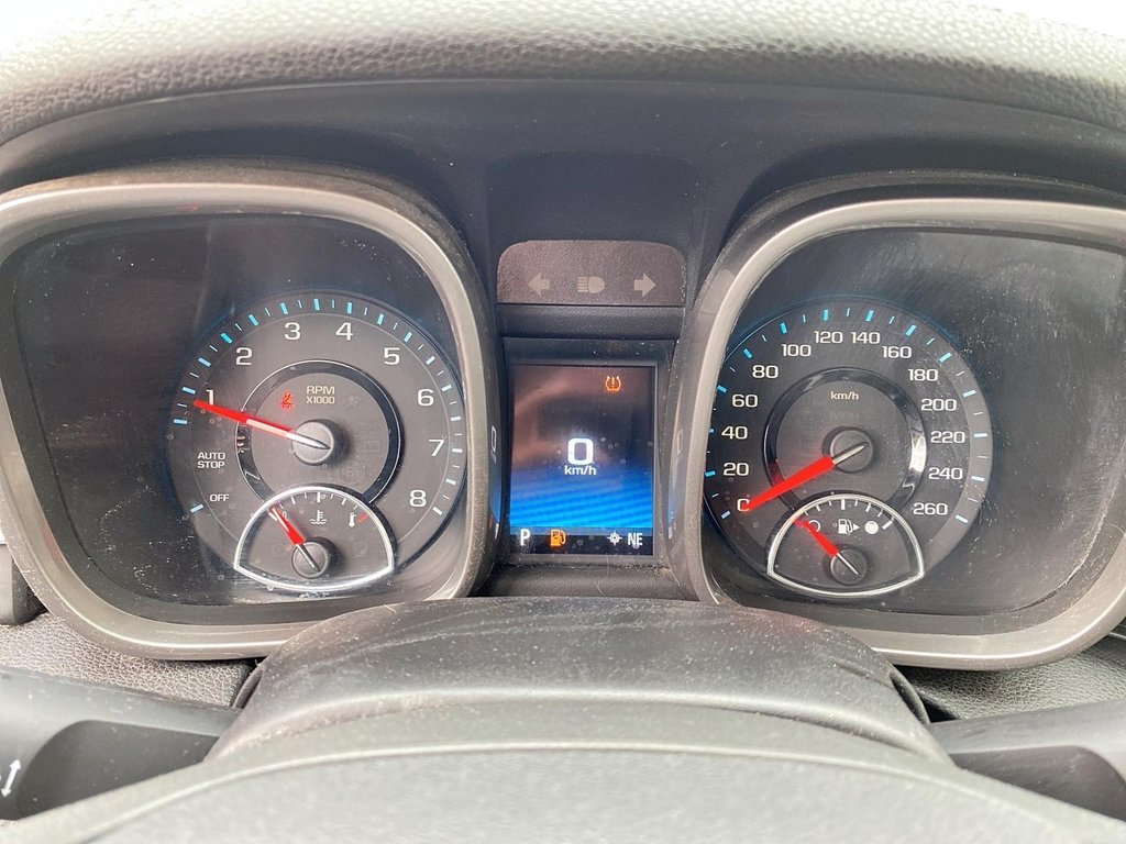 2016 Chevrolet Malibu 1LT Sedan in Stratford, Ontario - 12 - w1024h768px