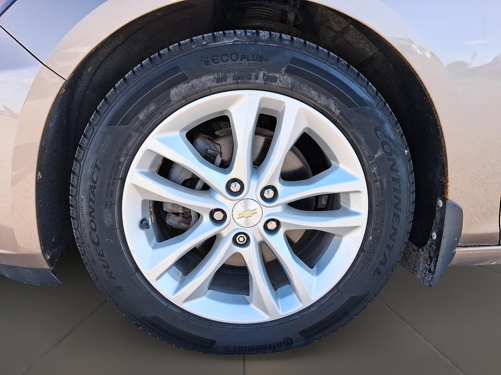 2018 Chevrolet Malibu LT in Stratford, Ontario - 7 - w1024h768px