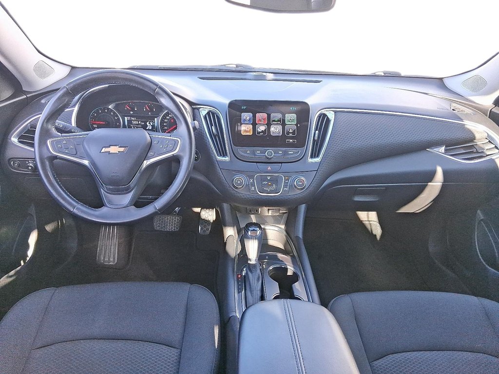 2018 Chevrolet Malibu LT in Stratford, Ontario - 10 - w1024h768px